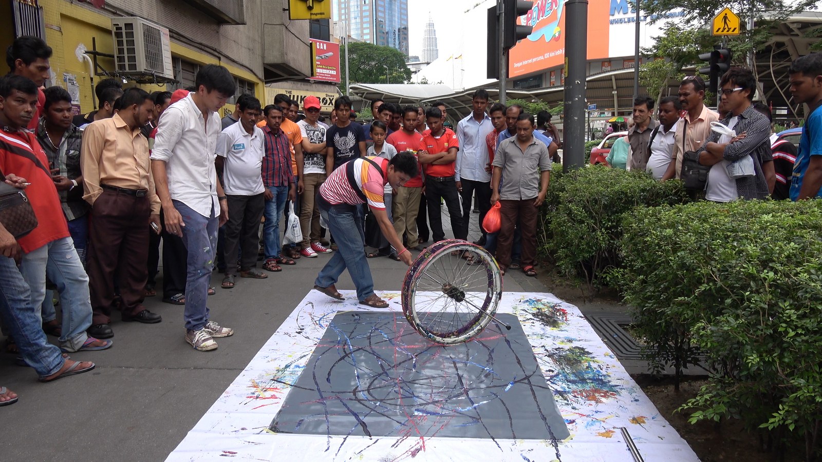 Lebuh Pudu, Kuala Lumpur, 160626 (10 Painters : 3 Wheels), 2016. Video still.