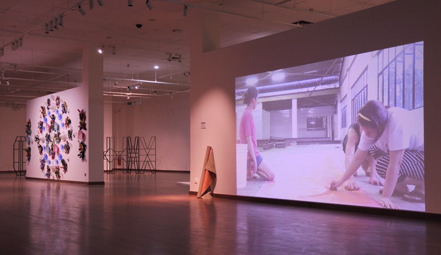 Installation view, Young Contemporary Award (Bakat Muda Sezaman), National Art Gallery, Kuala Lumpur, 2017.